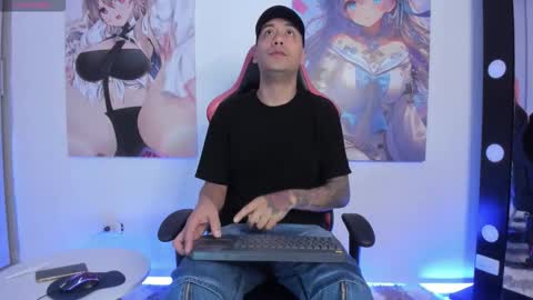 Snapshot of thiago_collins16 chatting on 11.07.25 Thiago online show from 11.07.25