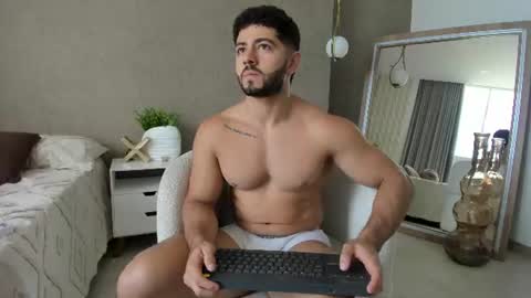 Snapshot of thiago_moretti chatting on 07.13.26 THIAGO online show from 07.13.26