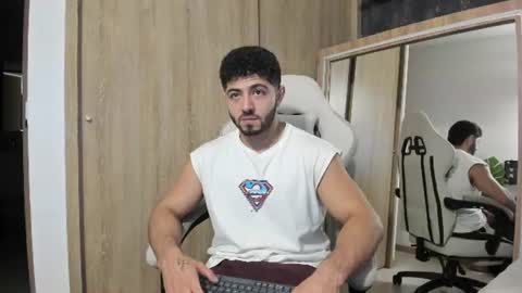 Snapshot of thiago_moretti chatting on 07.23.26 THIAGO online show from 07.23.26