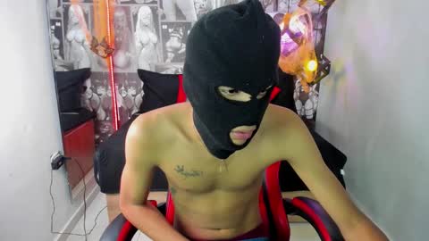 Snapshot of thiago_valtier chatting on 10.22.25 T H I A G O online show from 10.22.25