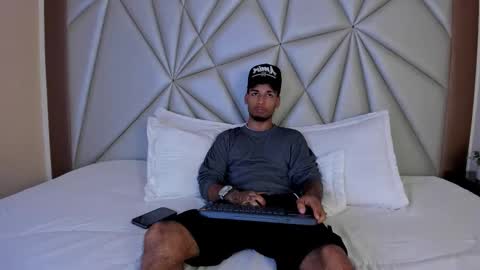 ThiagoFerreti online show from 11.03.25