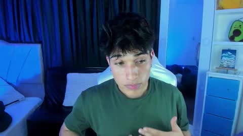 Snapshot of thiagoswan chatting on 02.12.26 thiagoswan online show from 02.12.26