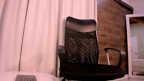 thiagovega_ online show from 05.11.26