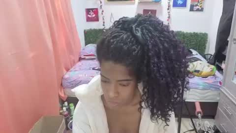 Snapshot of thiana_horny chatting on 07.10.26 thiana_horny online show from 07.10.26