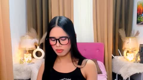 Snapshot of thianna_soft chatting on 11.19.25 thianna_soft online show from 11.19.25