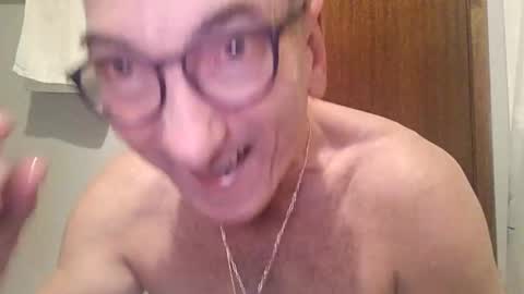 Snapshot of thick2handcurve chatting on 12.04.24 thick2handcurve online show from 12.04.24