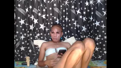 Snapshot of thick_bigcock13 chatting on 12.31.24 gil online show from 12.31.24