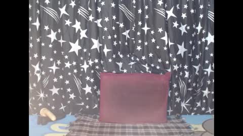 Snapshot of thick_bigcock13 chatting on 01.12.25 gil online show from 01.12.25