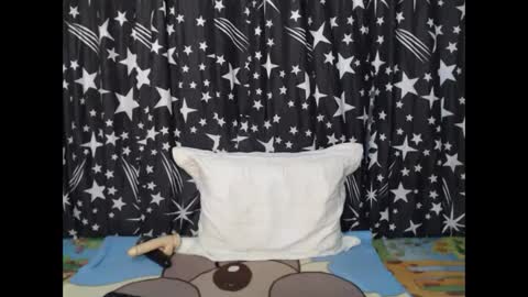 Snapshot of thick_bigcock13 chatting on 02.09.25 gil online show from 02.09.25