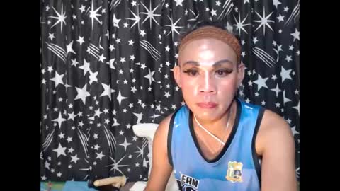 Snapshot of thick_bigcock13 chatting on 02.10.25 gil online show from 02.10.25