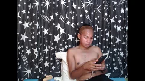 Snapshot of thick_bigcock13 chatting on 02.13.25 gil online show from 02.13.25