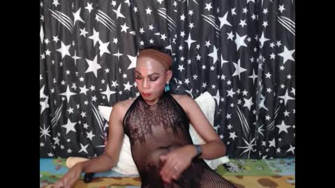 Snapshot of thick_bigcock13 chatting on 02.15.25 gil online show from 02.15.25