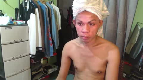 Snapshot of thick_bigcock13 chatting on 10.05.25 gil online show from 10.05.25