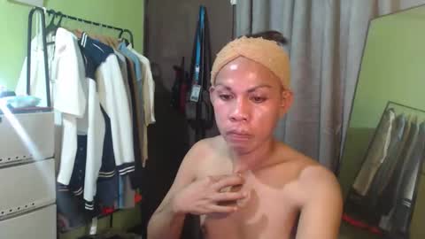 Snapshot of thick_bigcock13 chatting on 10.06.25 gil online show from 10.06.25