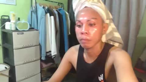 Snapshot of thick_bigcock13 chatting on 10.14.25 gil online show from 10.14.25