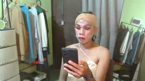 Snapshot of thick_bigcock13 chatting on 11.20.25 gil online show from 11.20.25