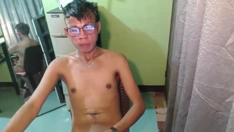 Snapshot of thick_bigcock13 chatting on 12.03.25 gil online show from 12.03.25