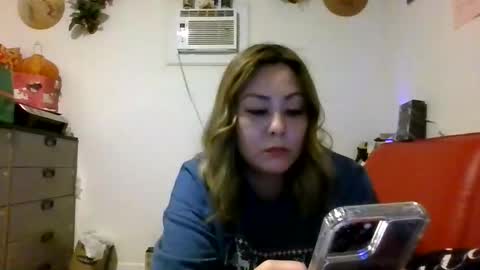 Snapshot of thickassazn93 chatting on 12.13.25 thickassazn93 online show from 12.13.25