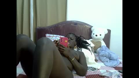 Snapshot of thickassvillageebony chatting on 02.18.26 thickassvillageebony online show from 02.18.26