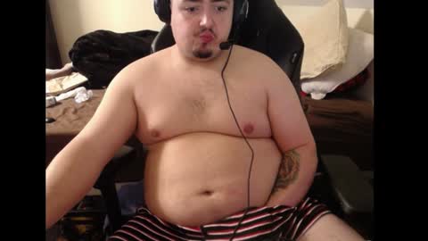 Snapshot of thickboy2424 chatting on 01.05.25 thickboy2424 online show from 01.05.25