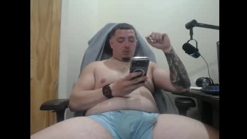 Snapshot of thickboy2424 chatting on 05.14.26 thickboy2424 online show from 05.14.26