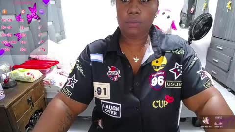 Snapshot of thickebonymilf chatting on 05.24.26 XIOMARA online show from 05.24.26