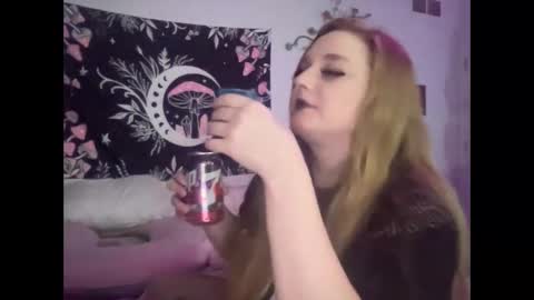 Snapshot of thickgingergoddess chatting on 01.22.25 Ariel online show from 01.22.25