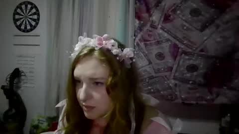 Snapshot of thickgingergoddess chatting on 12.20.25 Ariel online show from 12.20.25