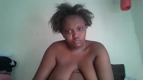 Snapshot of thickianababe chatting on 01.06.25 thickianababe online show from 01.06.25