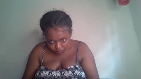 Snapshot of thickianababe chatting on 01.25.25 thickianababe online show from 01.25.25