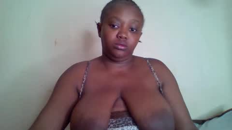 Snapshot of thickianababe chatting on 01.29.25 thickianababe online show from 01.29.25