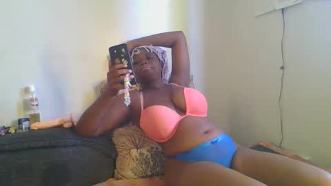 thickie_ online show from 11.17.25