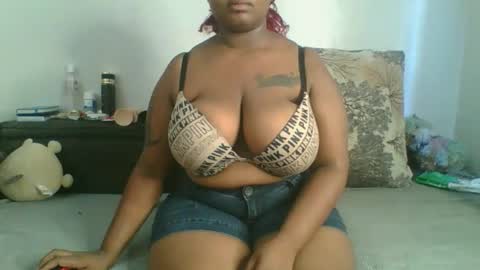 thickie_ online show from 12.17.25