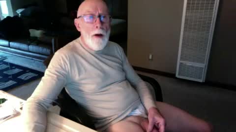 Snapshot of thickmorninwood chatting on 06.14.26 thickmorninwood online show from 06.14.26