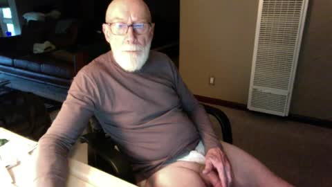 Snapshot of thickmorninwood chatting on 06.16.26 thickmorninwood online show from 06.16.26