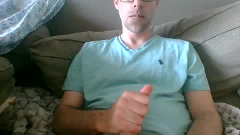 Snapshot of thickty chatting on 06.27.26 thickty online show from 06.27.26