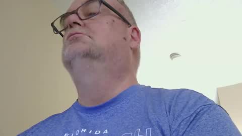 Snapshot of thickwhiteload chatting on 02.18.26 thickwhiteload online show from 02.18.26