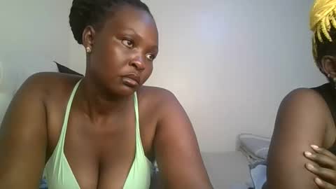 Snapshot of thicky_rue chatting on 12.16.25 Rue online show from 12.16.25