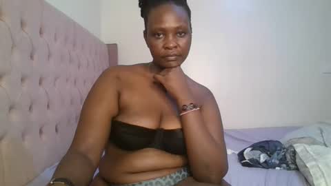 Snapshot of thicky_rue chatting on 02.03.26 Rue online show from 02.03.26