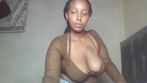 Snapshot of thickymamii chatting on 05.27.26 thickymamii online show from 05.27.26