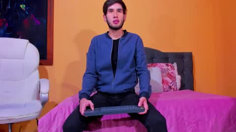 Snapshot of thiiago_tay chatting on 12.07.24 Thiiago online show from 12.07.24