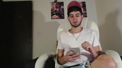 Snapshot of thiiago_tay chatting on 12.21.24 Thiiago online show from 12.21.24