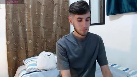 Snapshot of thiiago_tay chatting on 10.03.25 Thiiago online show from 10.03.25