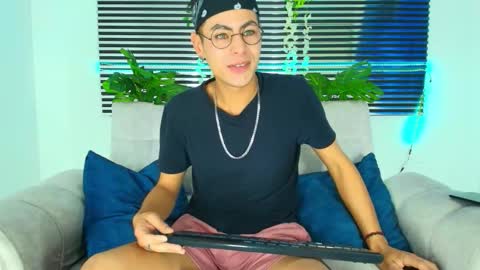 Thiago Saenzz online show from 02.03.26