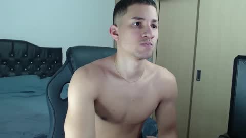 thin_tommy11 online show from 01.15.25