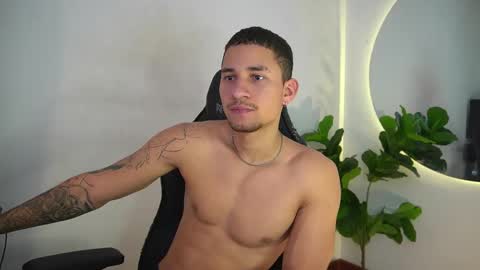 thin_tommy11 online show from 05.21.26