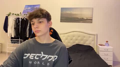 Thomas Hill online show from 10.04.25