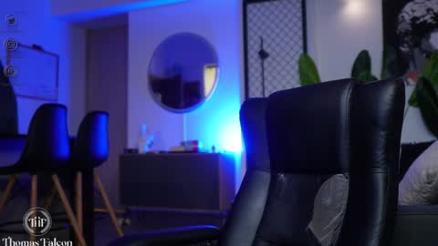 Thomas Falcon online show from 01.17.25