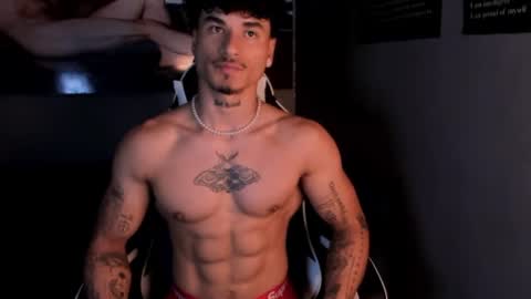Snapshot of thomas_fit1 chatting on 06.11.26 Thomas 3 JUST STAY AND BE MY LAST LOVE online show from 06.11.26