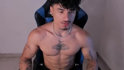 Snapshot of thomas_fit1 chatting on 06.22.26 Thomas 3 JUST STAY AND BE MY LAST LOVE online show from 06.22.26
